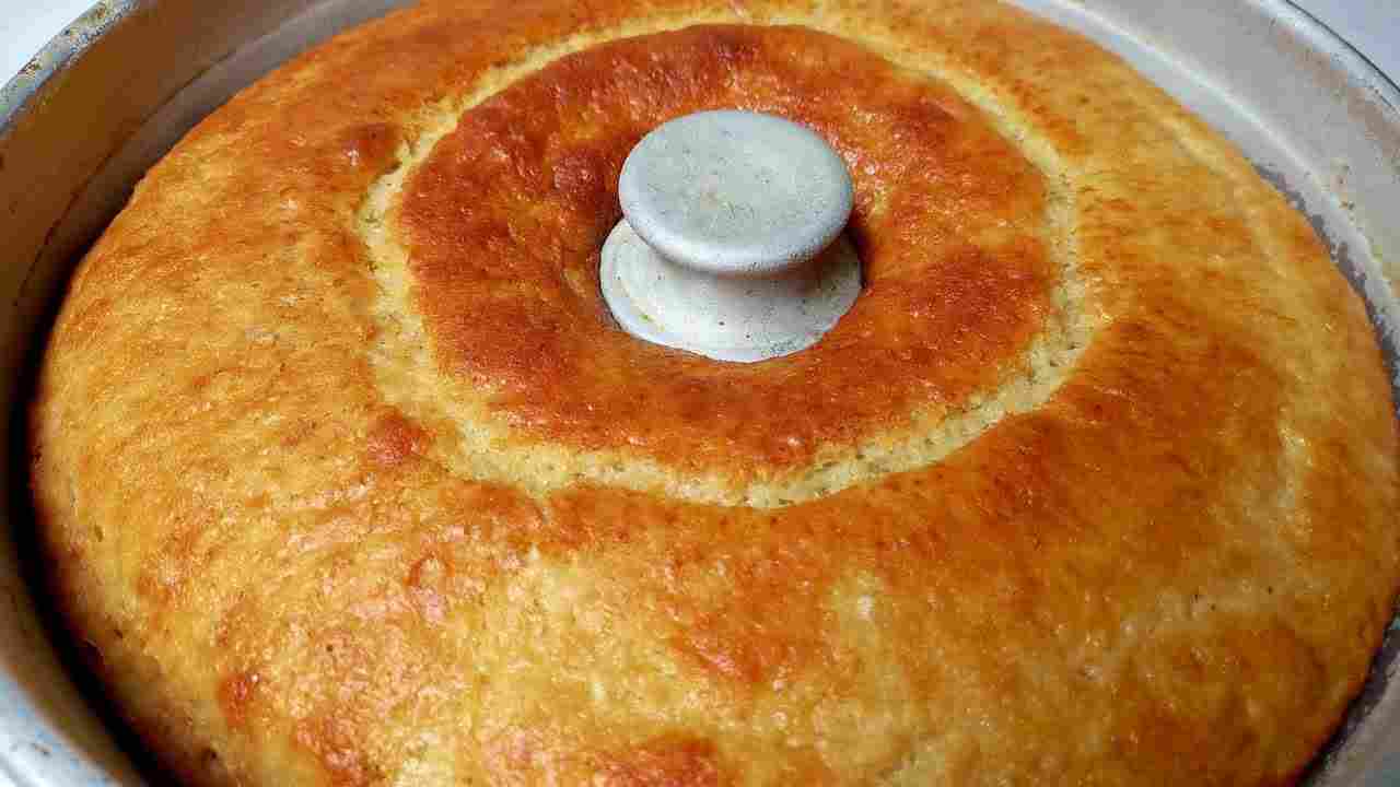 Bolo de Banana Simples - Fofinho e Fácil de Fazer