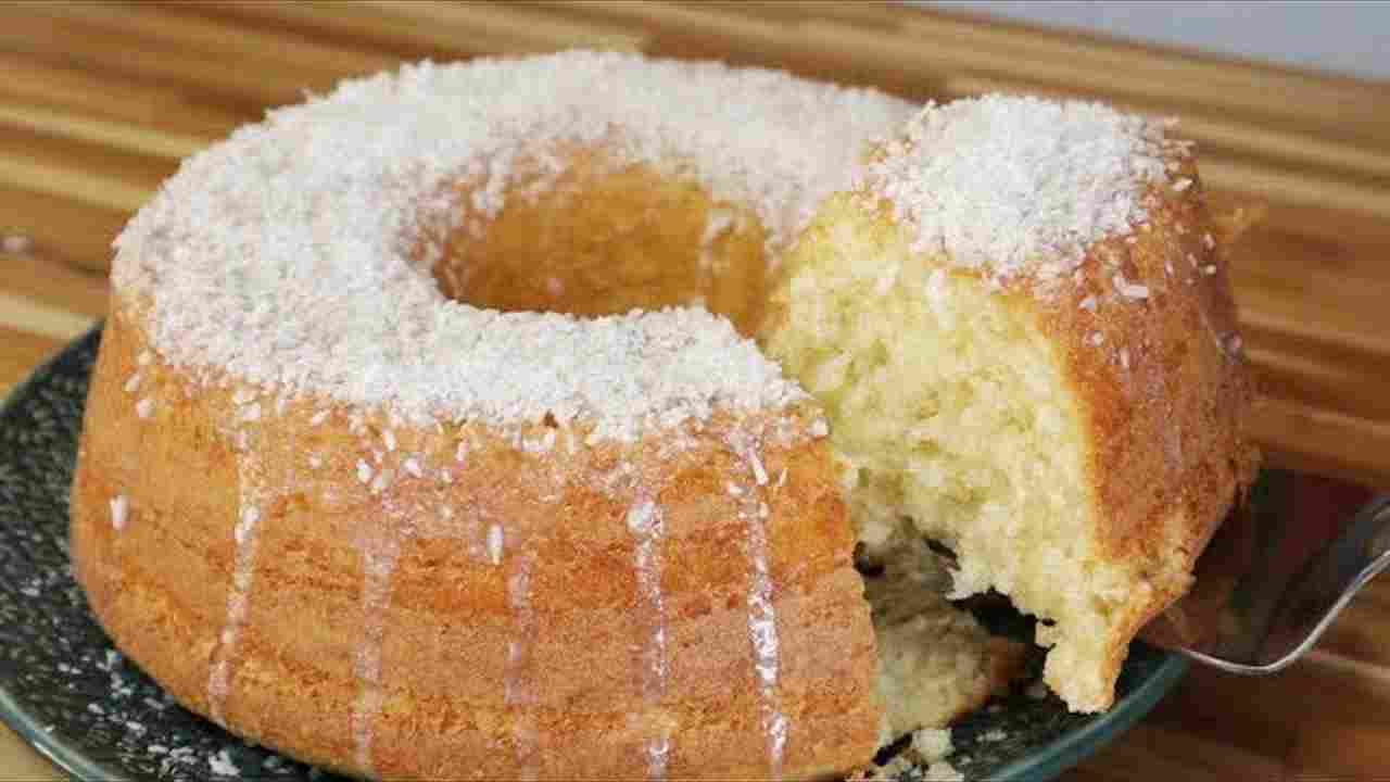 Receita de Bolo de Coco - Mais Fácil que Existe - Super Fofinho