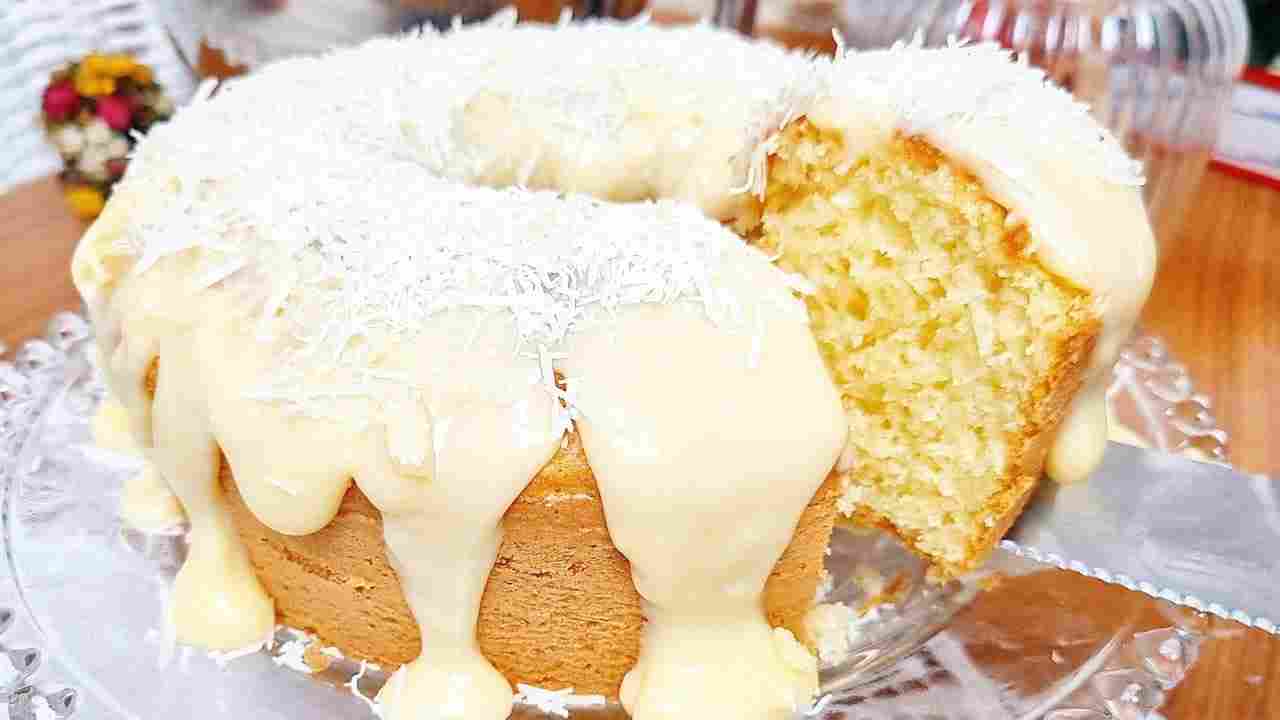 Bolo de Coco Rápido e Fofinho Gordices da Teka