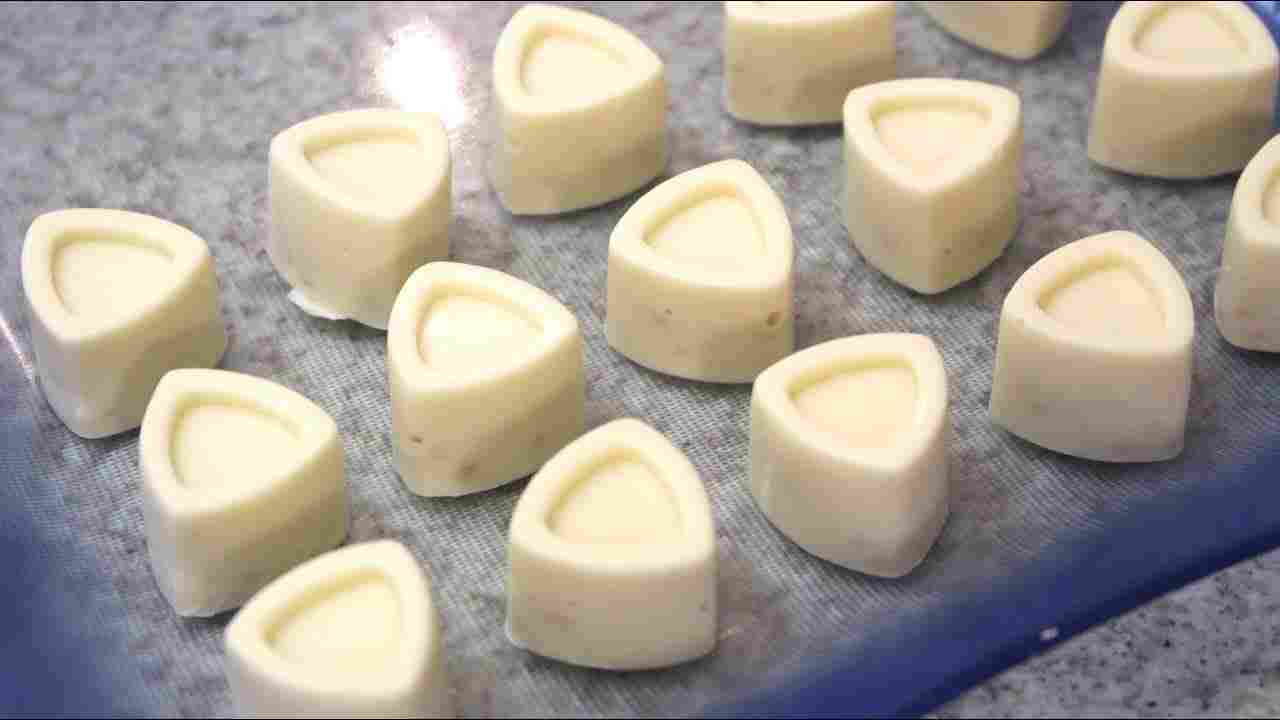 Bombom Crocante Super Fácil - Isamara Amâncio