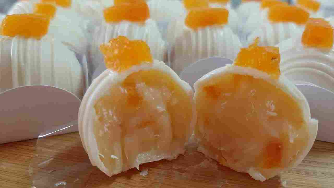 Bombom de Coco com Damasco I Receita Fácil de Docinho para Casamento e Aniversário