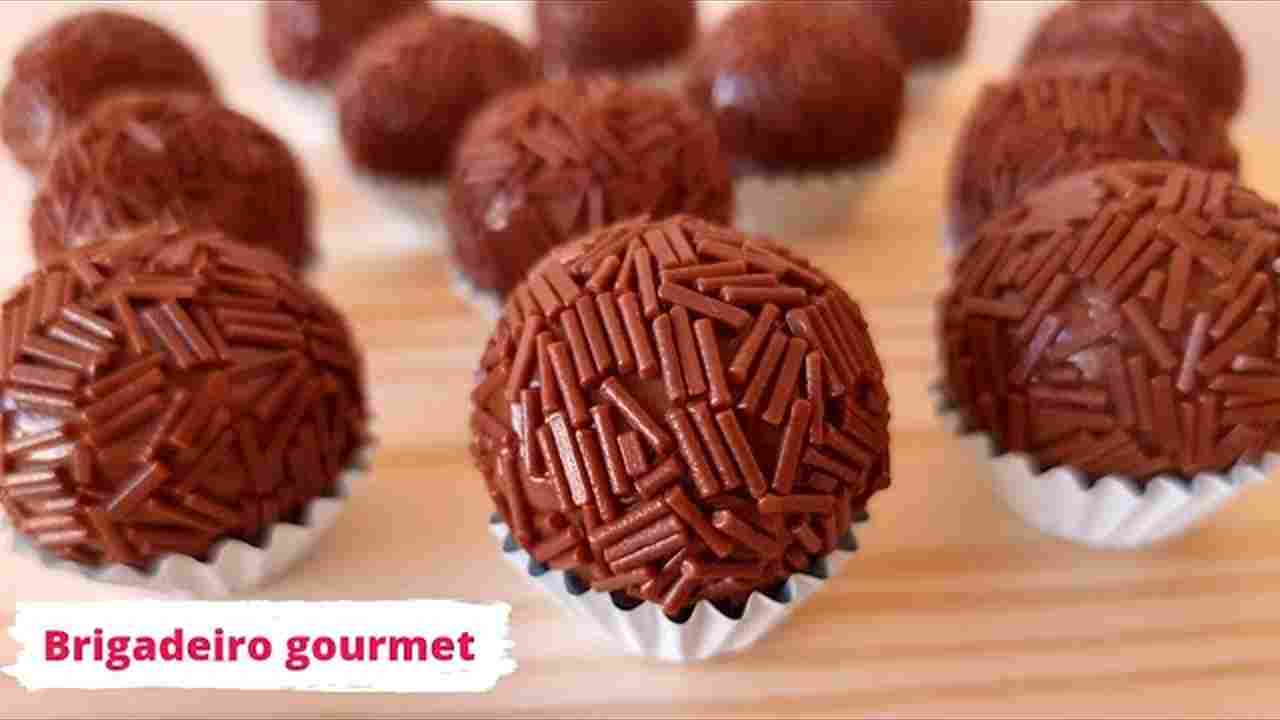 Brigadeiro de Chocolate - Aprenda a Fazer um Delicioso e Lindo Brigadeiro Gourmet - Faça e Venda