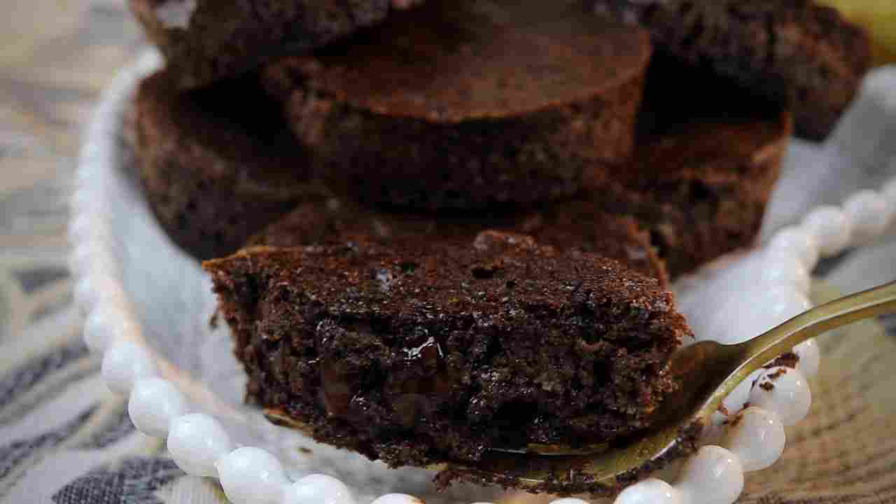 Brownie de Banana Fácil- Sem Açúcar sem Farinha e Saudável