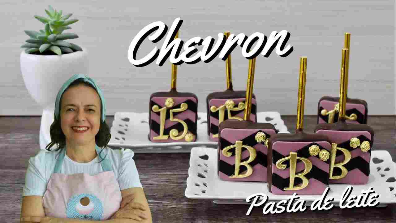 Brownie no Palito Chevron - Aprenda uma Decoração Fácil e Moderna - Em Pasta de Leite em Pó