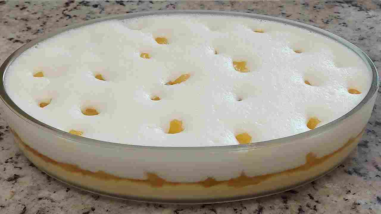 Delícia Gelada de Abacaxi na Travessa Sobremesa Fácil de Dar Água na Boca!