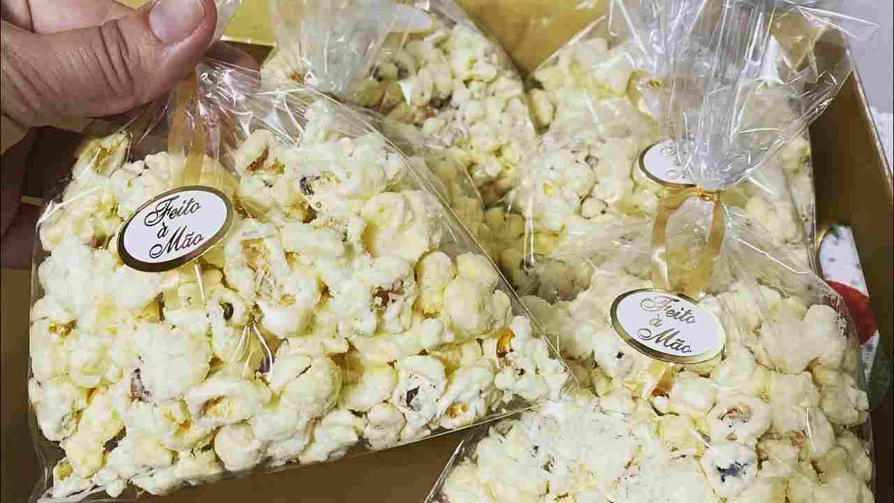 Ganhe Dinheiro com Pipoca Gourmet de Ninho com Coco que Fica Pronta em 10 Minutos