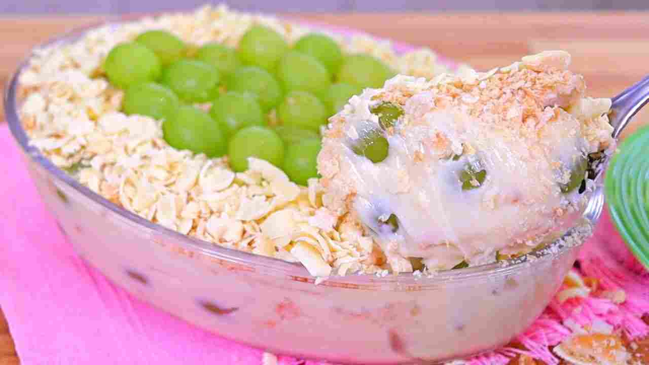 Incrível Como É Deliciosa e Suave Essa Sobremesa Pavê de Uva Verde Fácil!