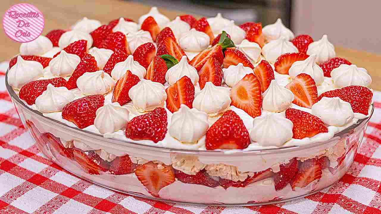 Merengue de Ninho com Morango e Suspiros Especial de Natal e Ano Novo!! Receitas da Cris