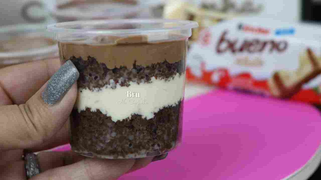 Mini Bolo no Pote Kinder Bueno - Faça e Venda Mini Bolo no Pote Kinder Bueno Bru na Cozinha