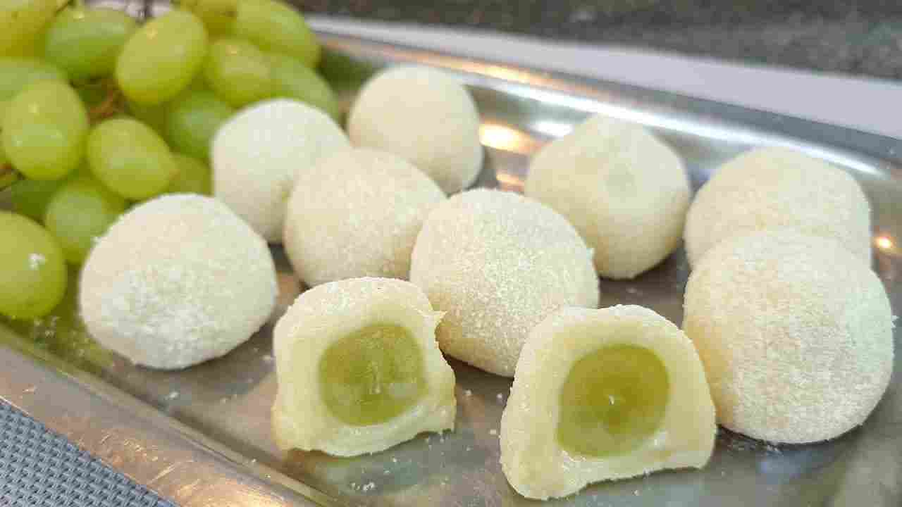 Surpresa de Uva: Brigadeiro Branco com Leite Ninho Receita Fácil e Deliciosa Cebola e Salsa